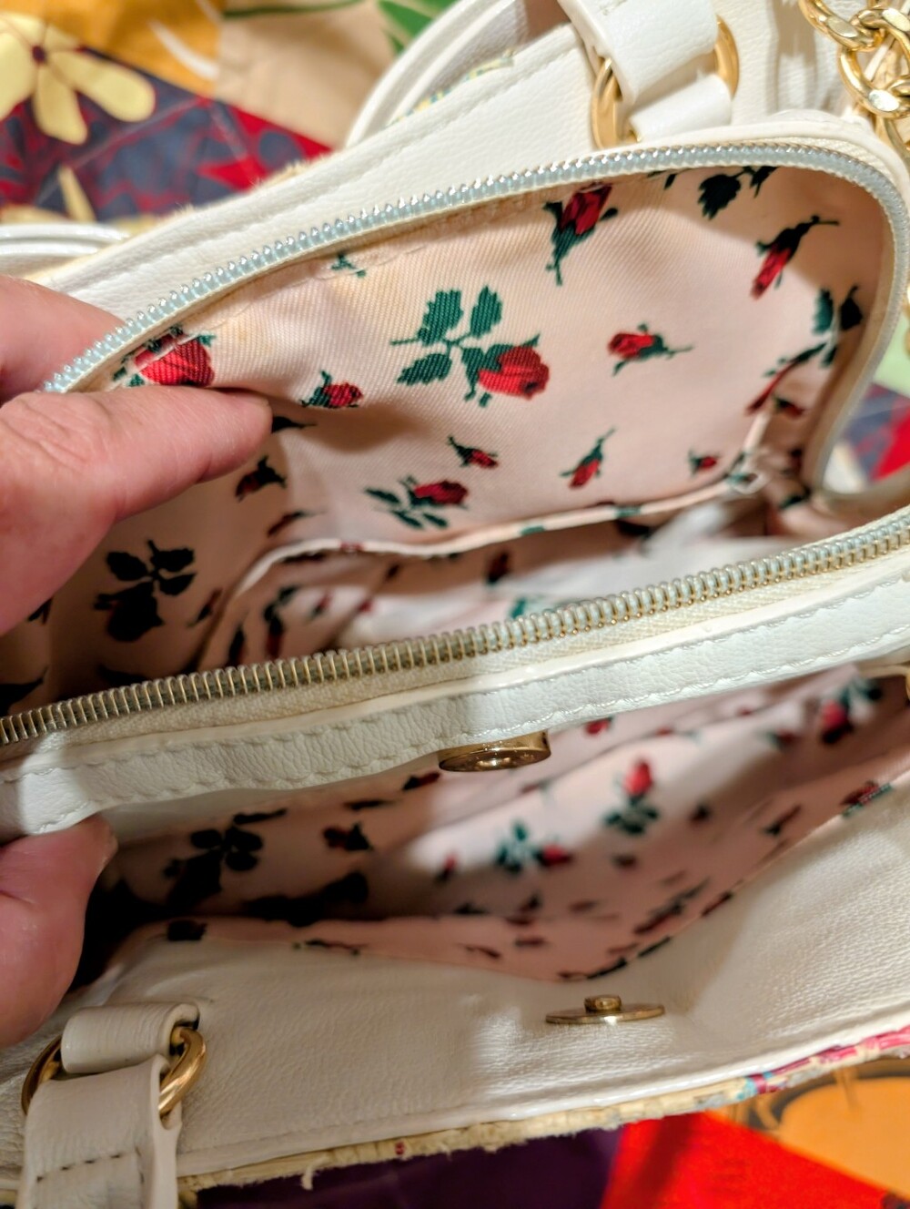 Betsey Johnson Cream&Pink With White Bow Accent Floral Straw Tote/Shoulder Bag. - Picture 5 of 9